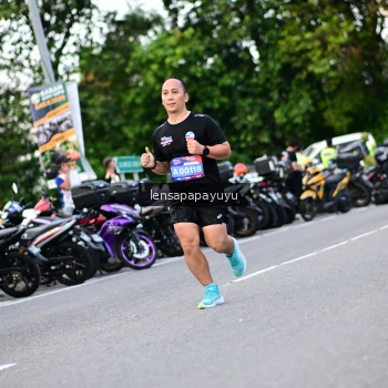 Runner Photo 4112475