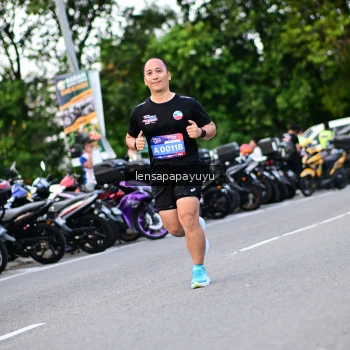 Runner Photo 4112478