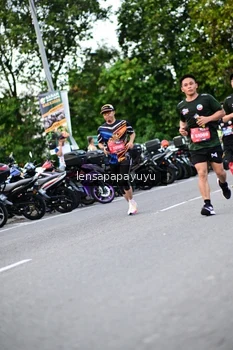 Runner Photo 4112489