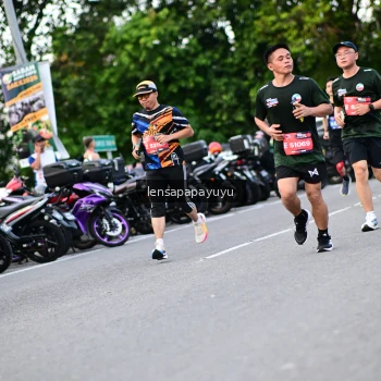 Runner Photo 4112490