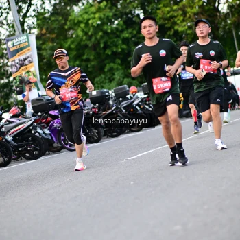 Runner Photo 4112499