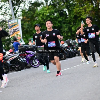 Runner Photo 4112523