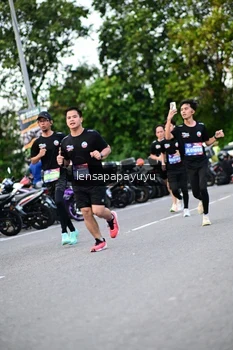 Runner Photo 4112533