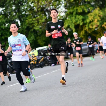 Runner Photo 4112572