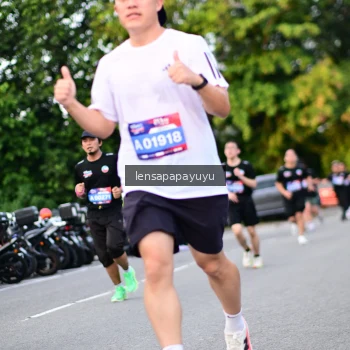 Runner Photo 4112624