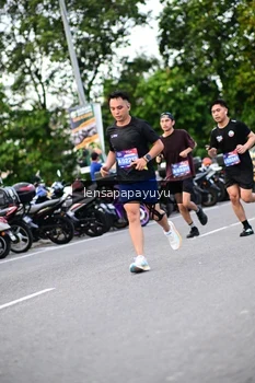 Runner Photo 4112737
