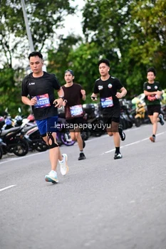 Runner Photo 4112740
