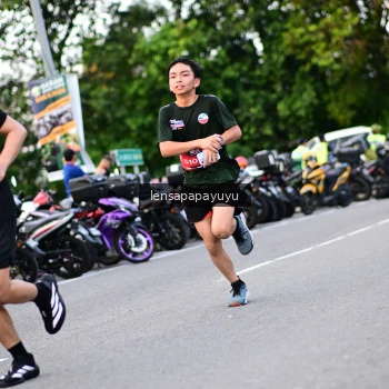 Runner Photo 4112750
