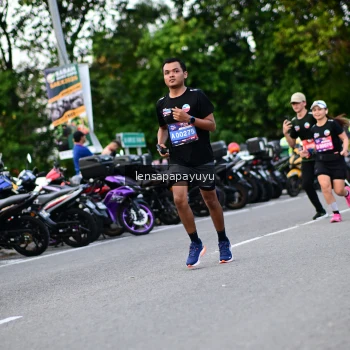 Runner Photo 4112752