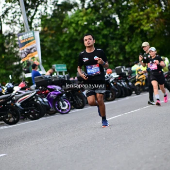Runner Photo 4112755