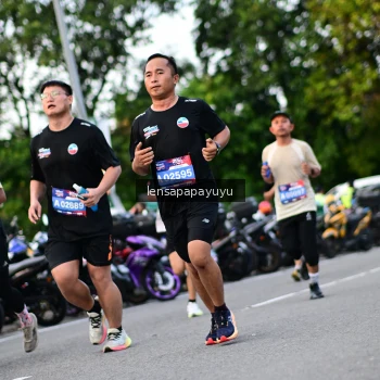 Runner Photo 4112813