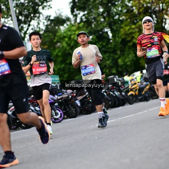 Runner Photo 4112821