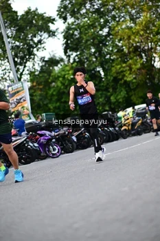 Runner Photo 4112834