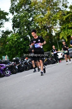 Runner Photo 4112861
