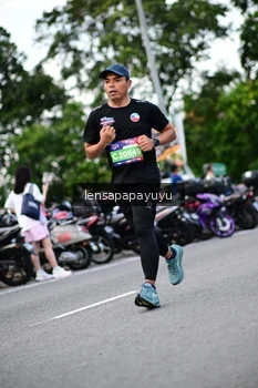 Runner Photo 4112877