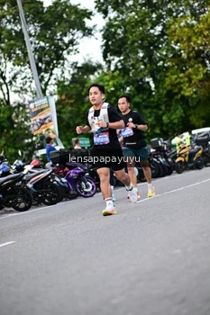 Runner Photo 4112885