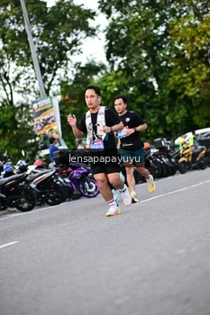 Runner Photo 4112890