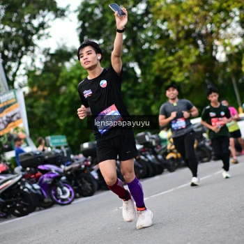 Runner Photo 4112943