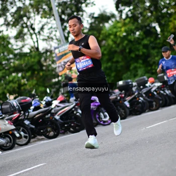 Runner Photo 4112980
