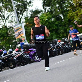 Runner Photo 4112982