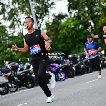 Runner Photo 4112985