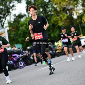 Runner Photo 4113005