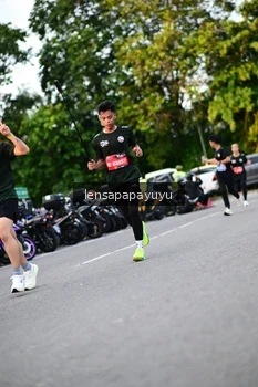 Runner Photo 4113034