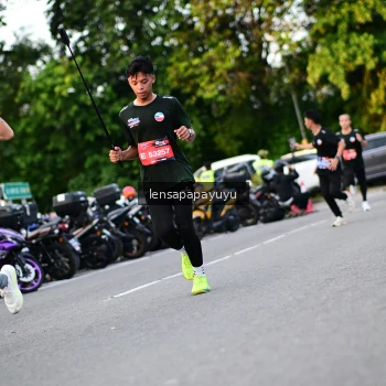 Runner Photo 4113035