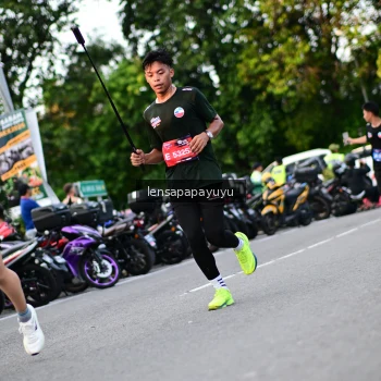 Runner Photo 4113042