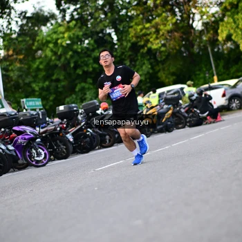Runner Photo 4113067