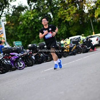 Runner Photo 4113071