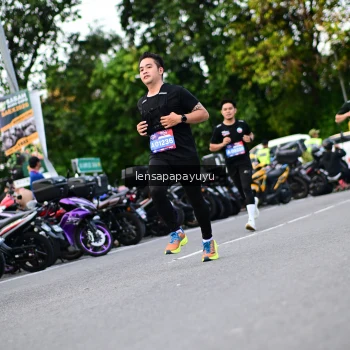Runner Photo 4113072