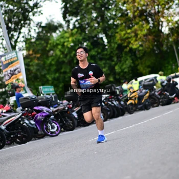 Runner Photo 4113077