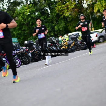 Runner Photo 4113080