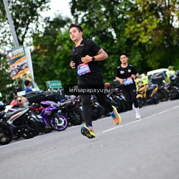 Runner Photo 4113081
