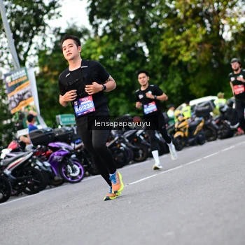 Runner Photo 4113084