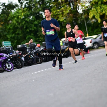 Runner Photo 4113107