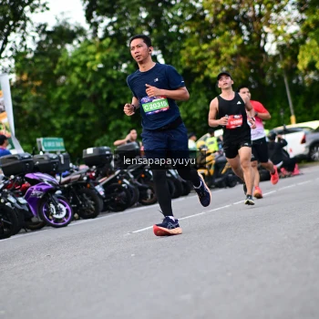 Runner Photo 4113109
