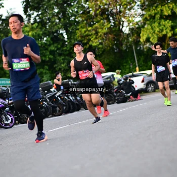Runner Photo 4113114