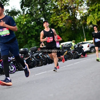 Runner Photo 4113119