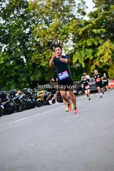 Runner Photo 4113130