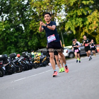 Runner Photo 4113134