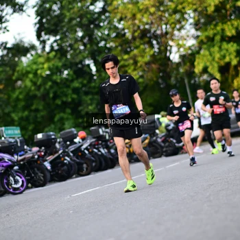 Runner Photo 4113135
