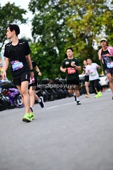 Runner Photo 4113150