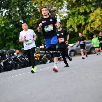 Runner Photo 4113173