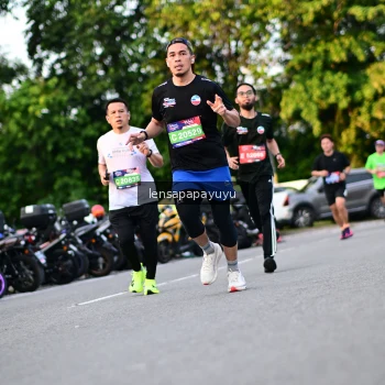 Runner Photo 4113176