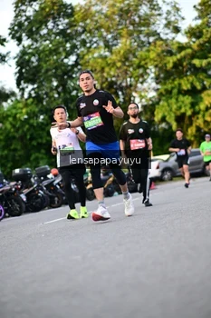 Runner Photo 4113178