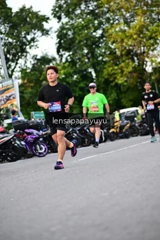 Runner Photo 4113196