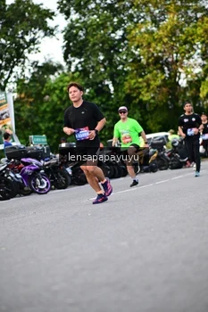 Runner Photo 4113197