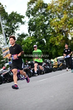 Runner Photo 4113207